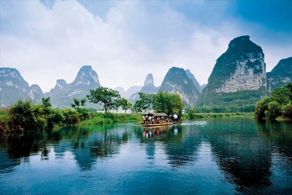 广西自然美景探索之旅，追寻内心的平和与宁静